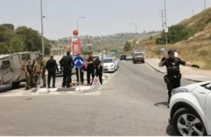 شرطيان إسرائيليان يطلقان النار على شاب قرب كدوميم بعد الاشتباه الخاطئ بأنه فلسطيني